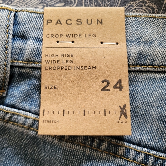 Jeans - Picture 2 of 4